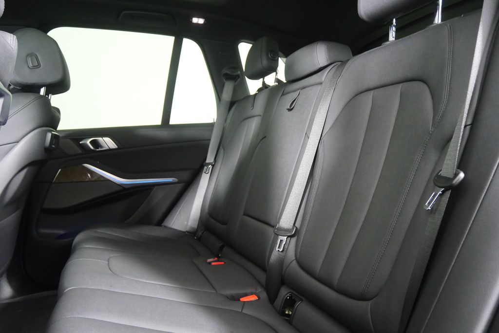 Thumbnail: 2021 BMW X5 - 16