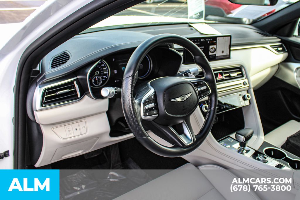 Used 2025 White Genesis 2.5T image 22
