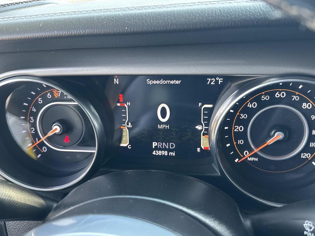 Used 2022 White Jeep Unlimited Sahara image 28