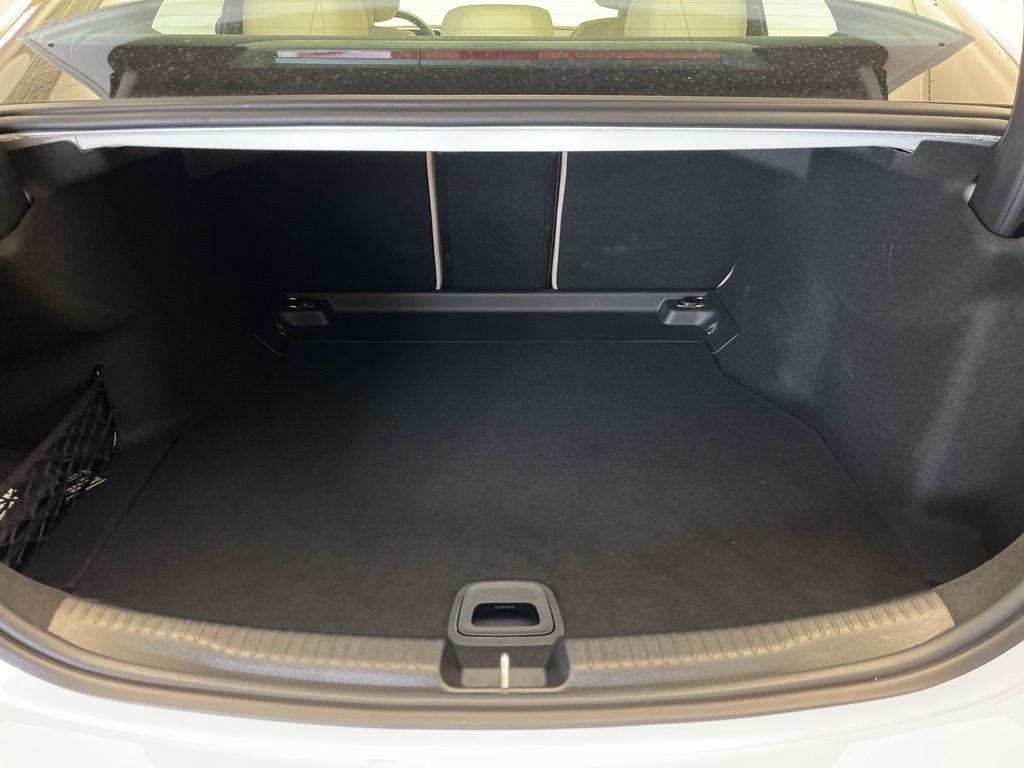 Thumbnail: 2025 Mercedes-Benz C-Class - 26