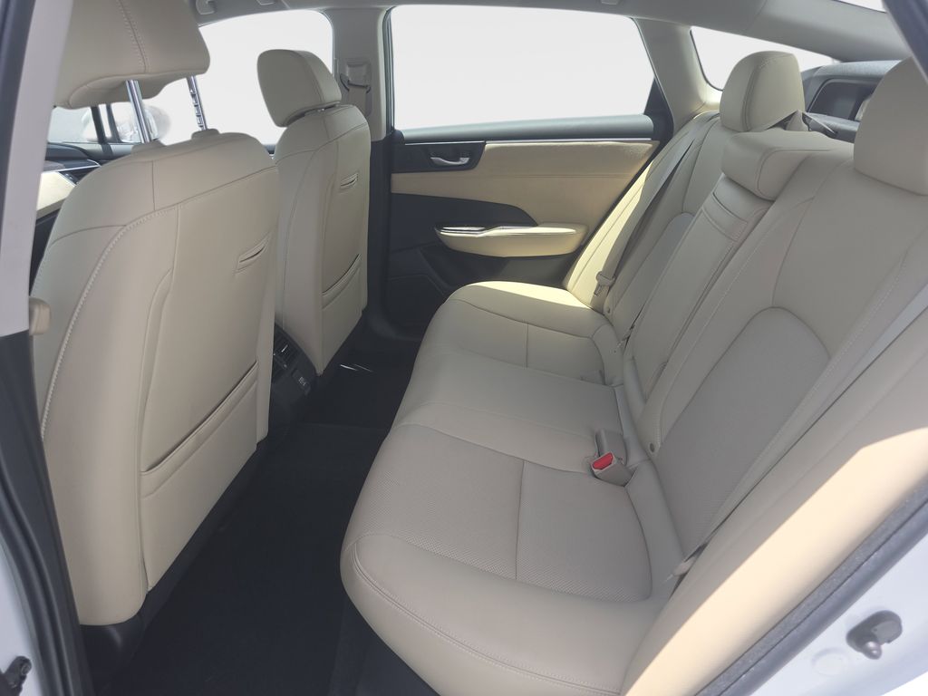 Used 2018  Honda Touring image 28