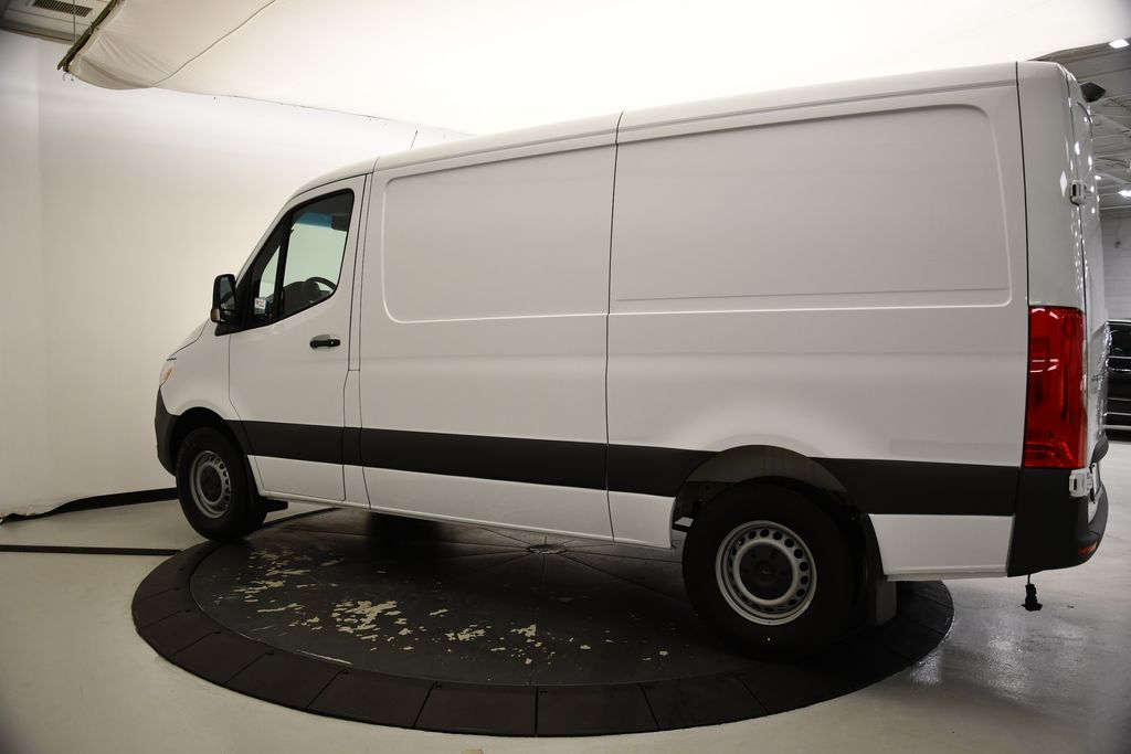 2025 Mercedes-Benz Sprinter 2500 8