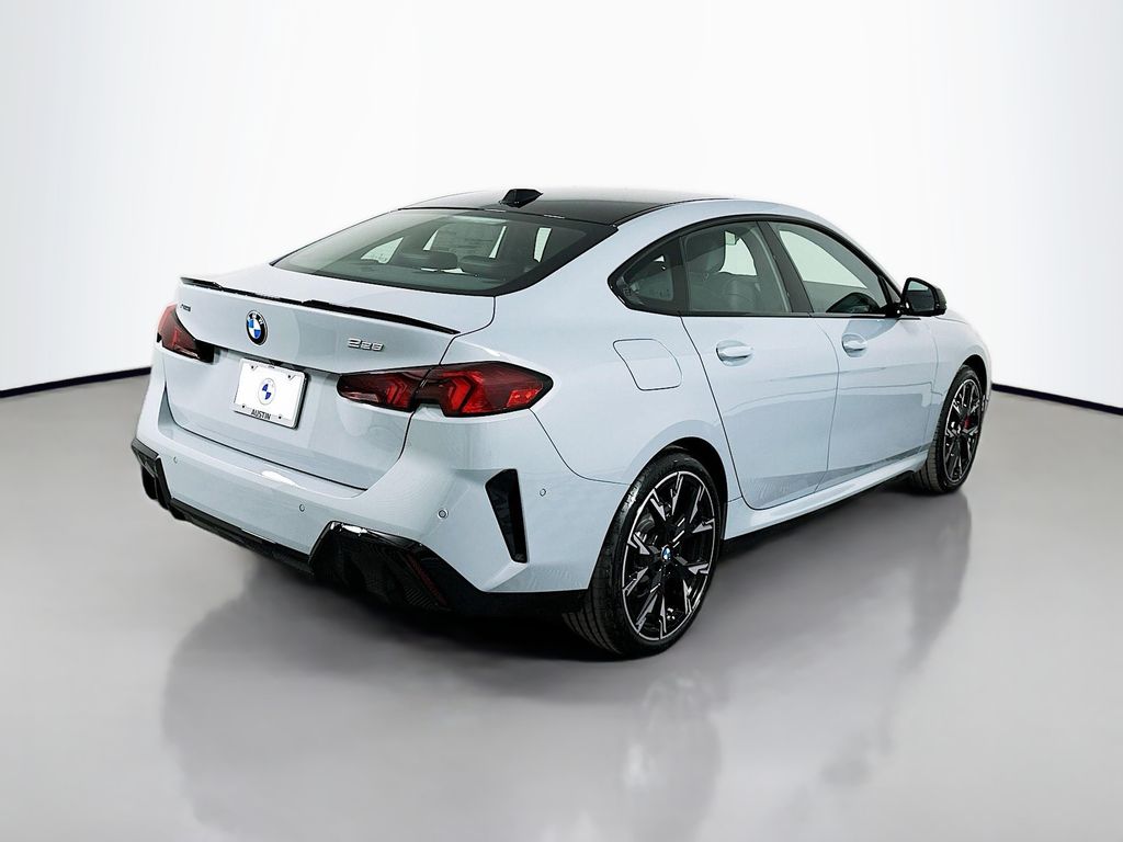 Thumbnail: 2026 BMW 2 Series - 5