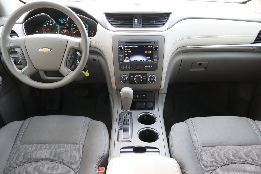 Thumbnail: 2016 Chevrolet Traverse - 16