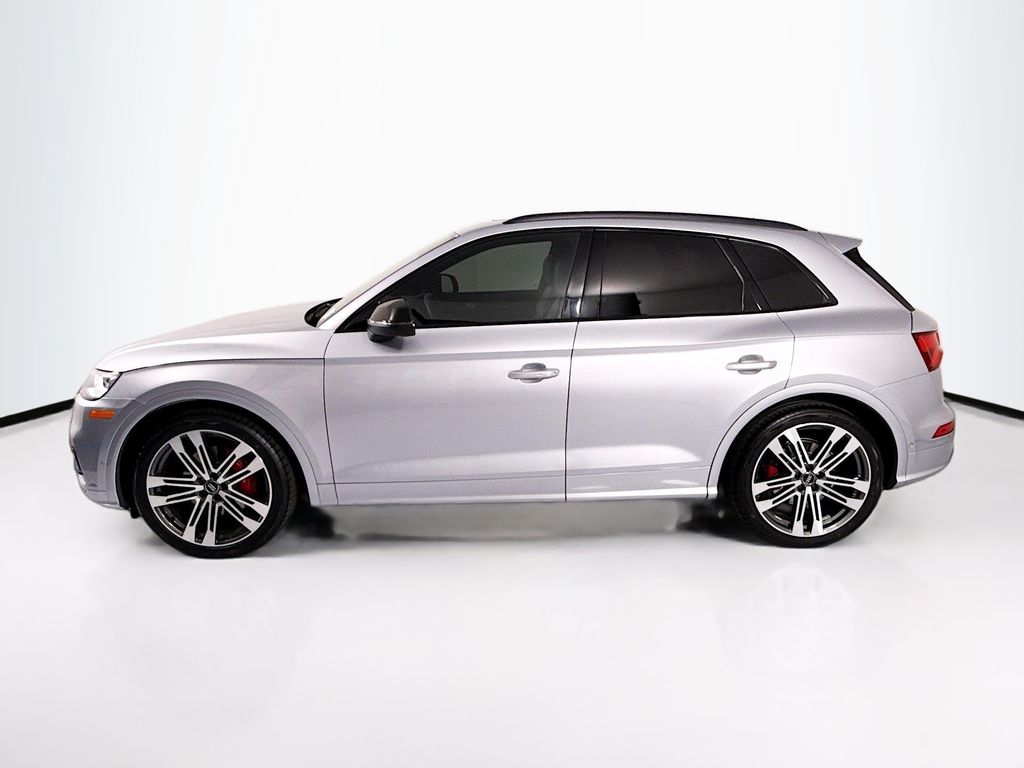 Thumbnail: 2020 Audi SQ5 - 8