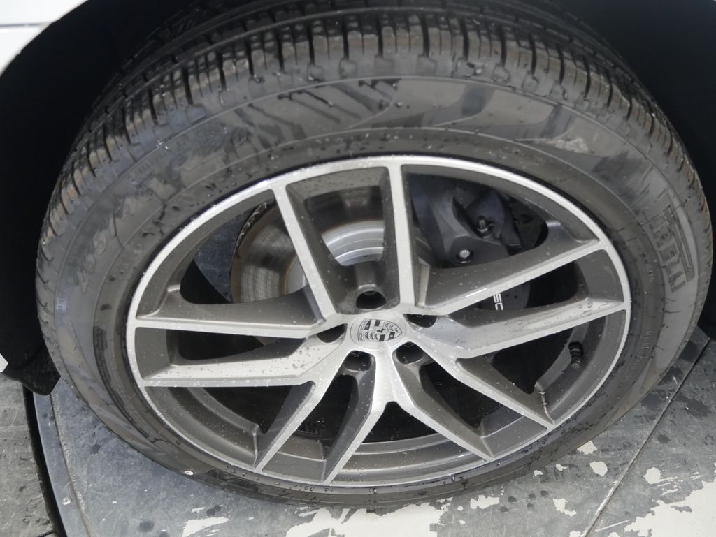 Thumbnail: 2026 Porsche Macan - 13