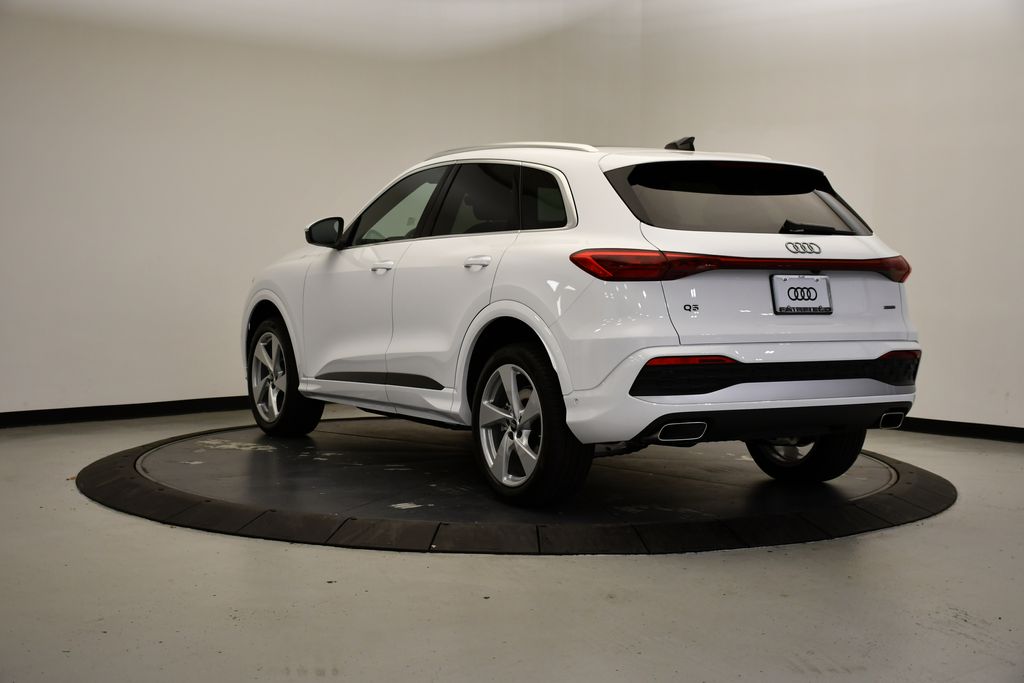Thumbnail: 2025 Audi Q5 - 3