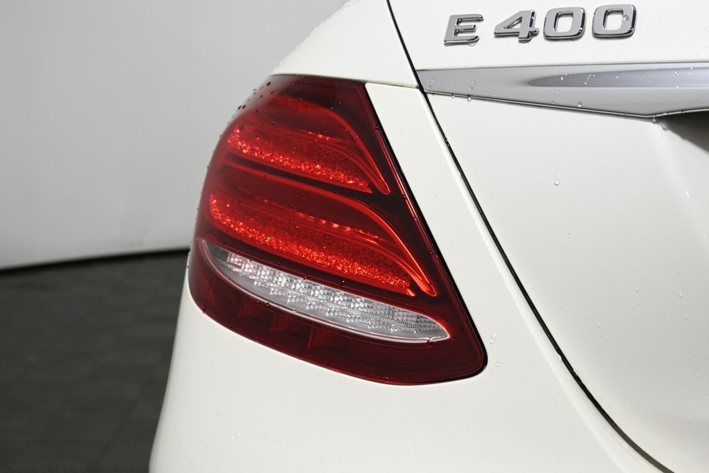 Thumbnail: 2018 Mercedes-Benz E-Class - 12