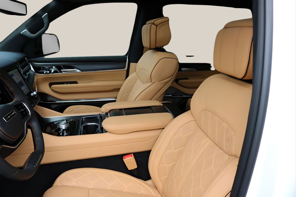 New 2026 White Jeep Summit Reserve image 13