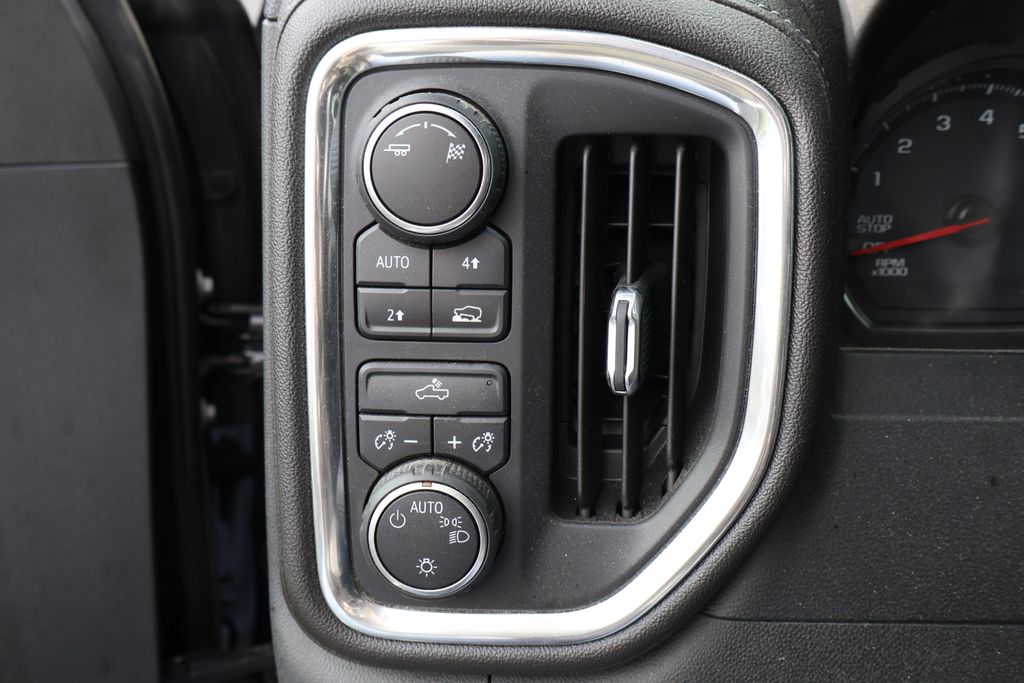 2019 Chevrolet Silverado 1500 LT 18