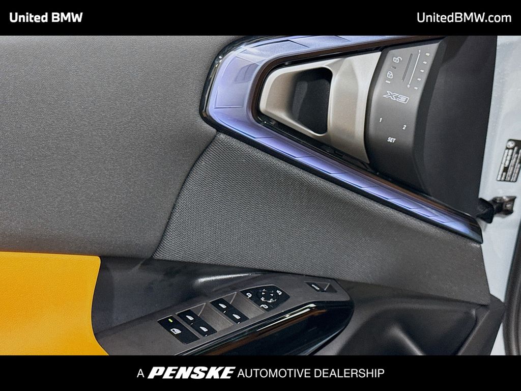 Thumbnail: 2026 BMW X3 - 3