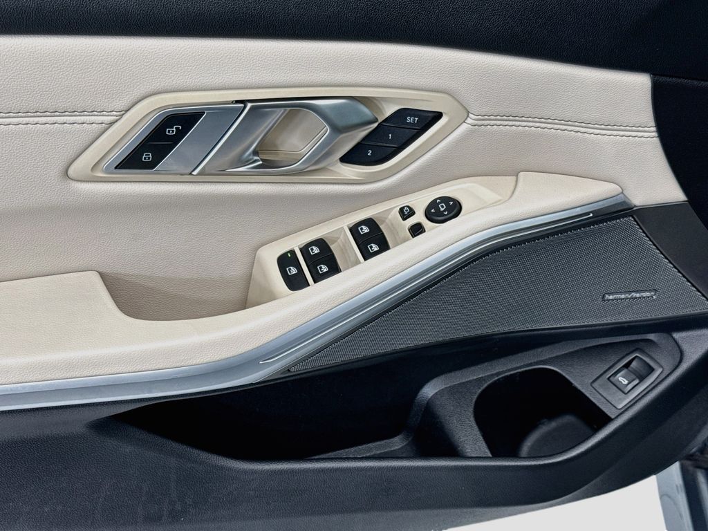 Thumbnail: 2023 BMW 3 Series - 22