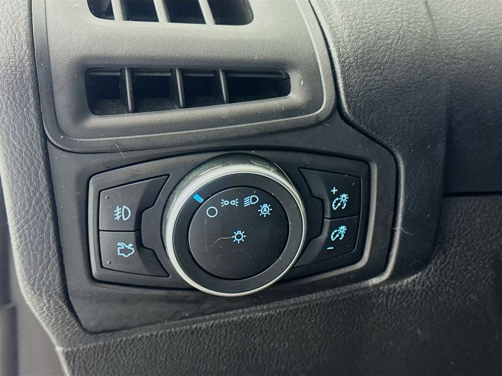 Used Car 2018 Ford Focus  Se For Sale Under $10,000 In Austin, Texas