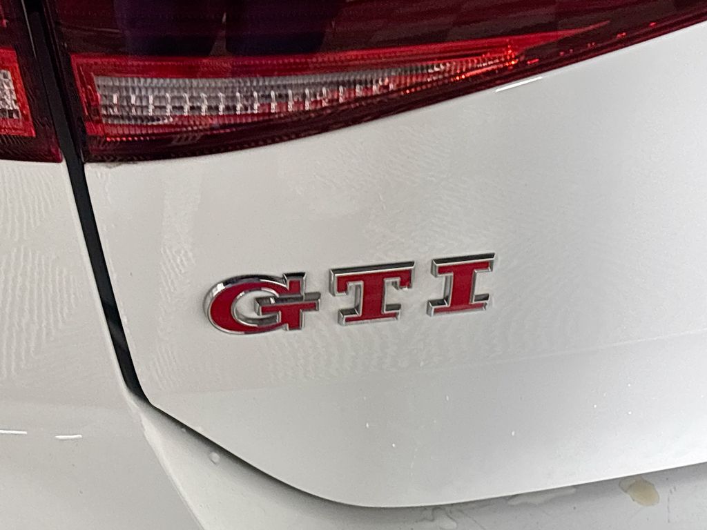 2021 Volkswagen Golf GTI 2.0T S
