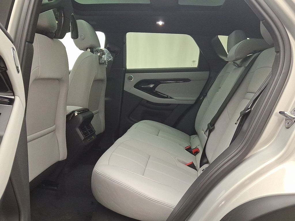 Thumbnail: 2026 Land Rover Range Rover Evoque - 6