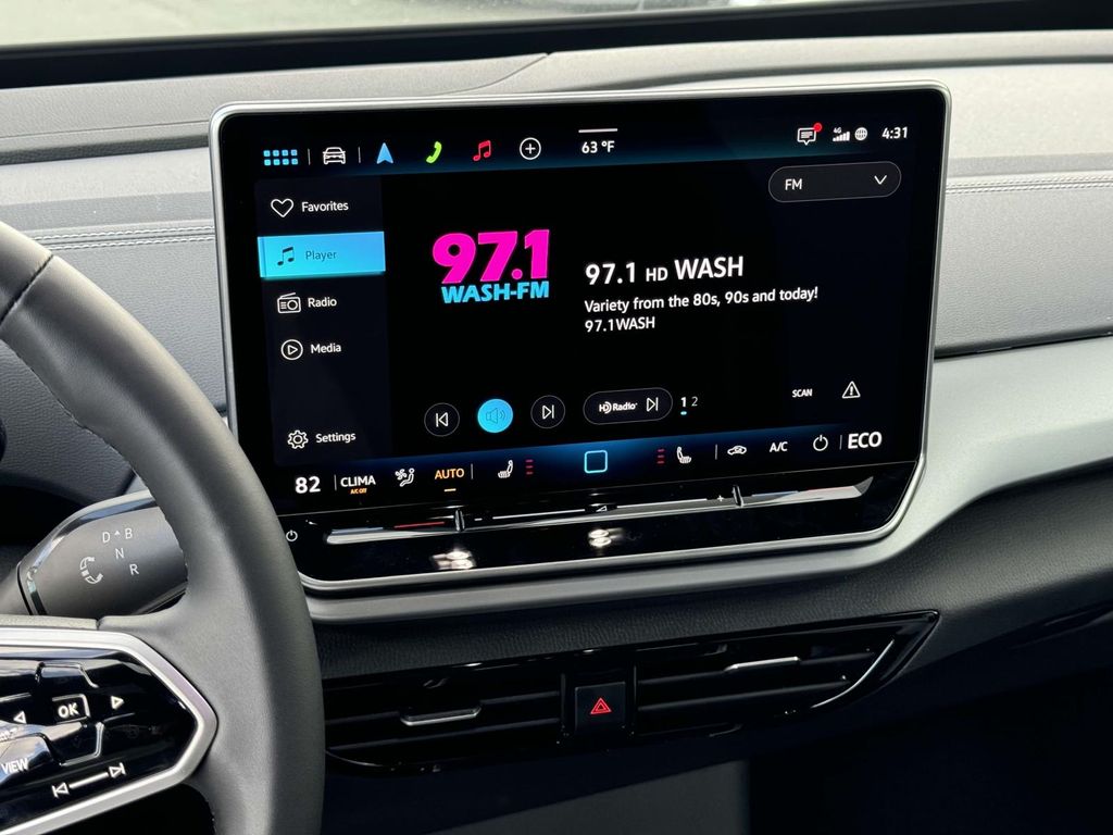 2025 Volkswagen ID.4 Pro photo