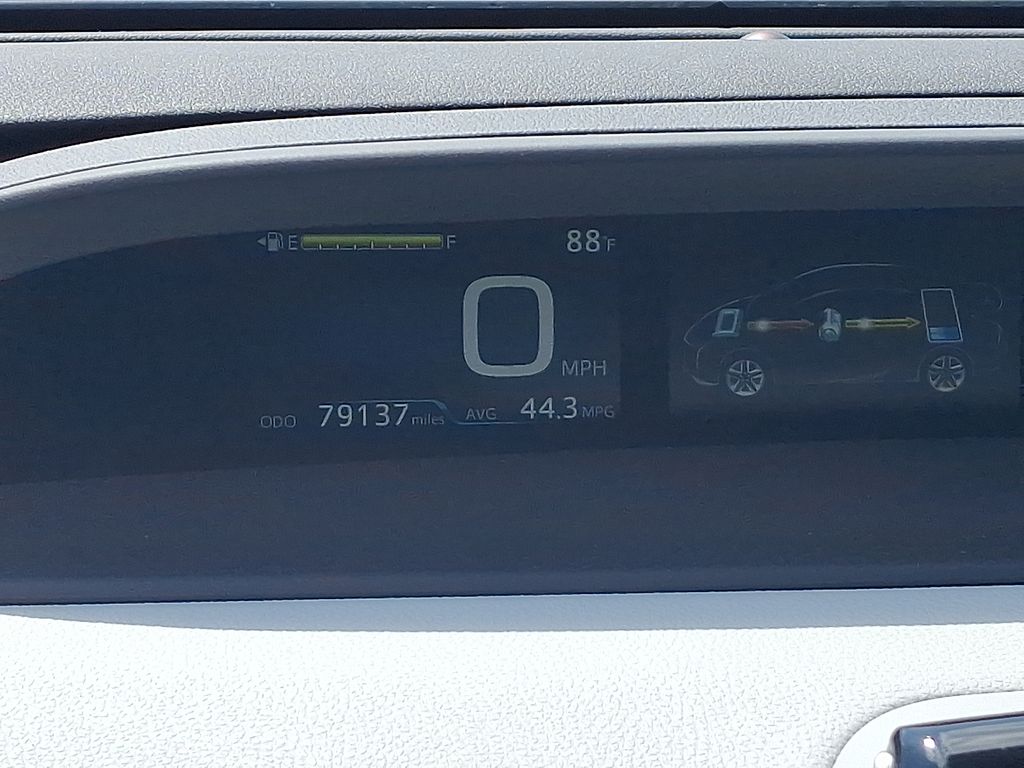 Thumbnail: 2017 Toyota Prius - 20