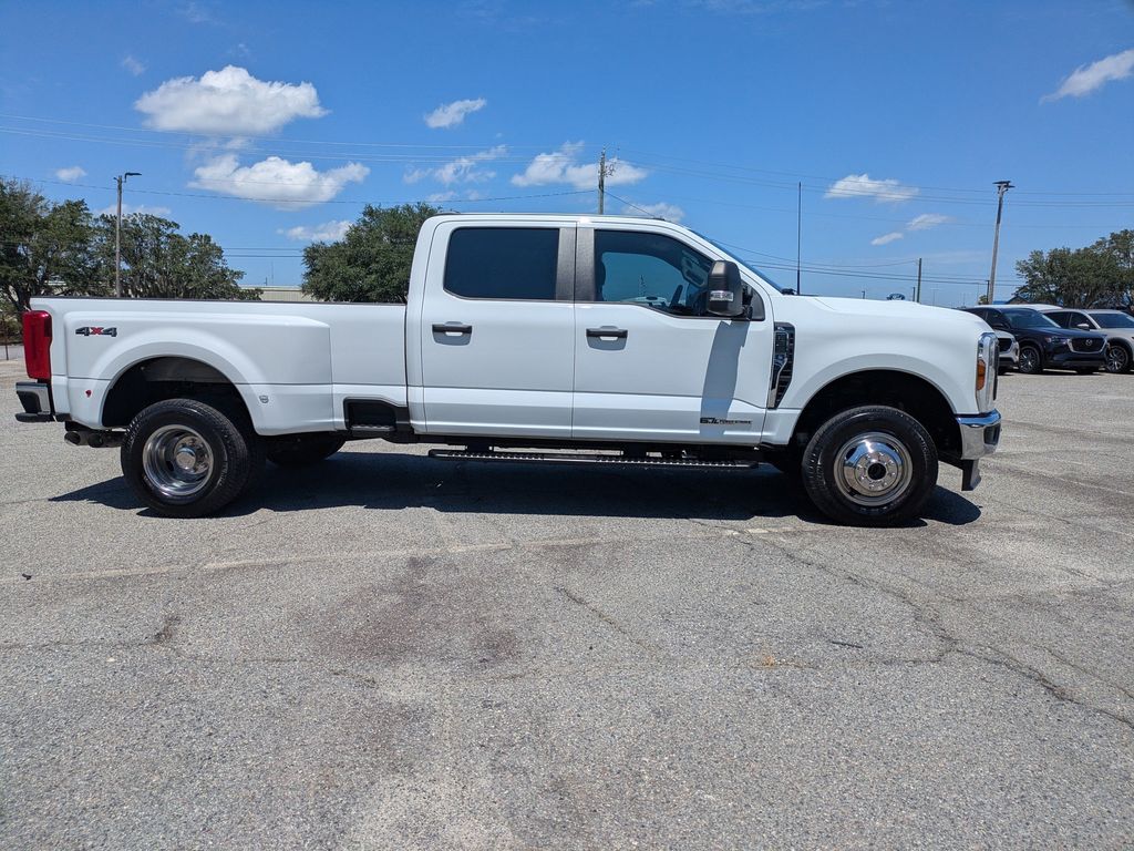 2025 Ford F-350 Super Duty XL