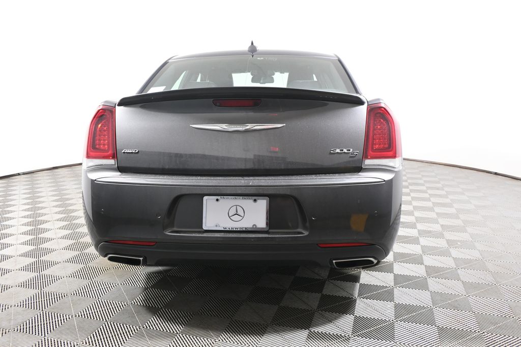 Thumbnail: 2015 Chrysler 300 - 6
