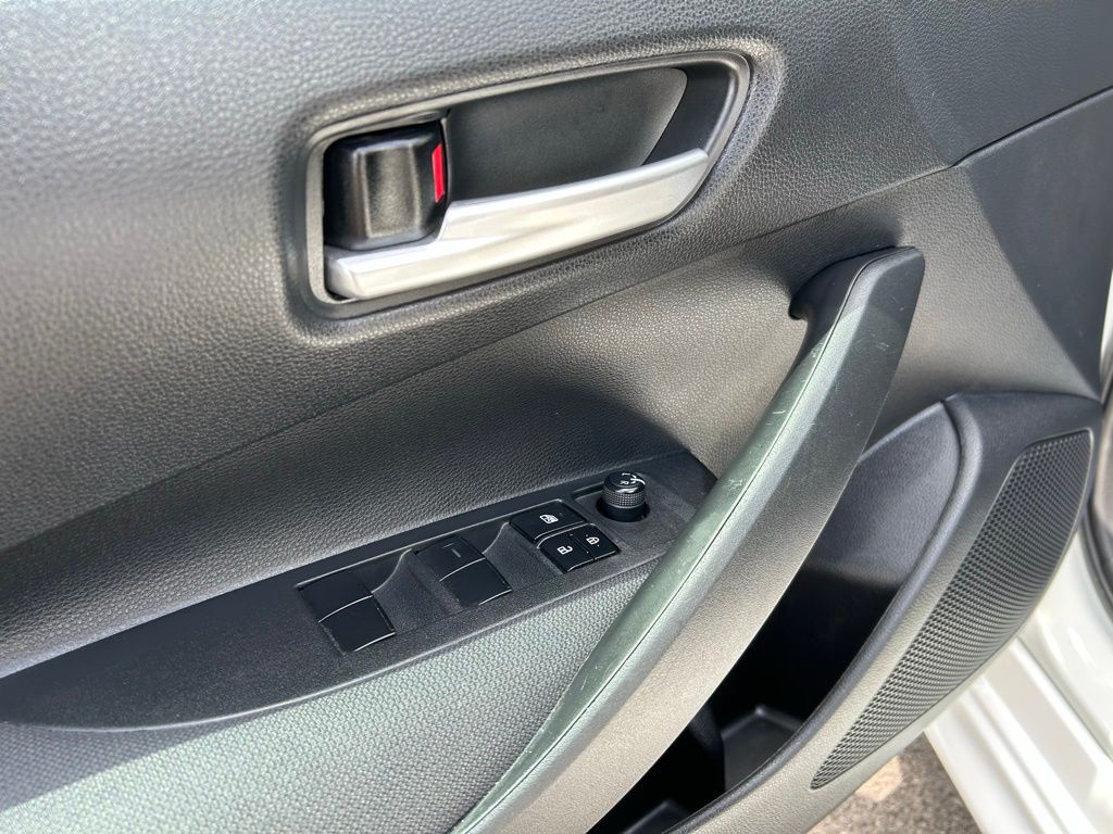 2021 Toyota Corolla LE 14
