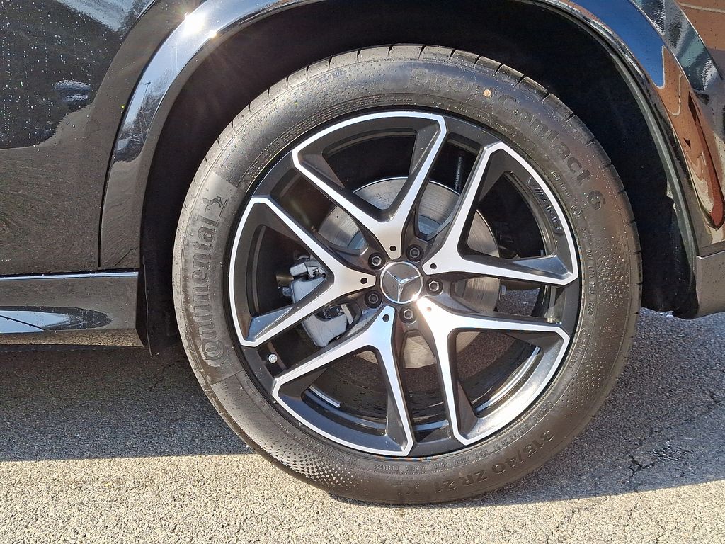 2025 Mercedes-Benz GLE 53 AMG 5