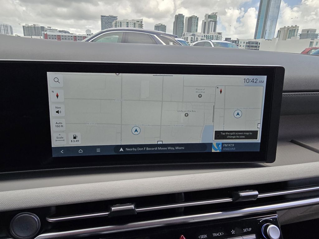 Certified Used 2025 Gray Hyundai Limited image 18