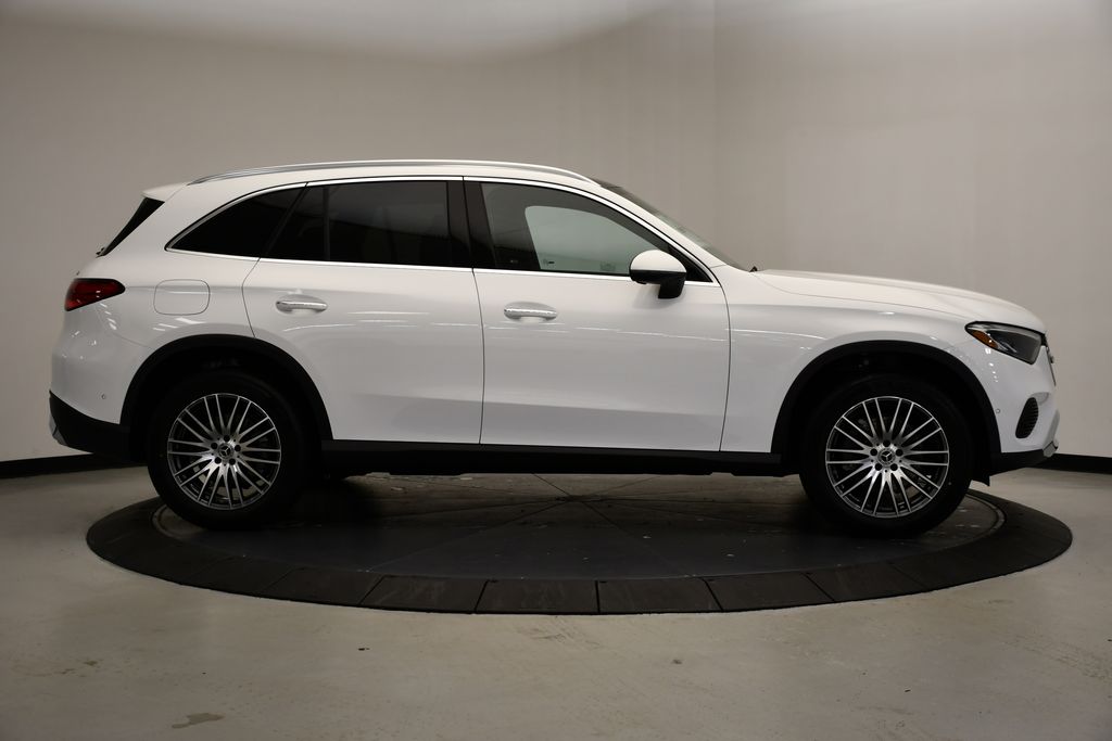 Thumbnail: 2026 Mercedes-Benz GLC - 6