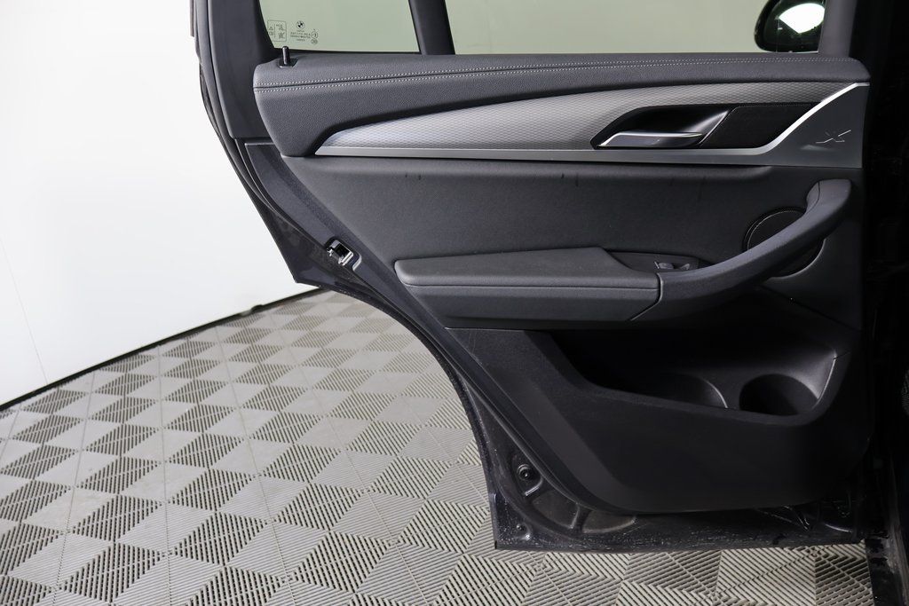 Thumbnail: 2020 BMW X3 - 13