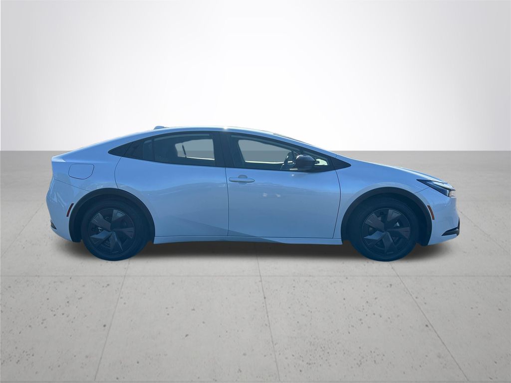 2025 Toyota Prius Plug-In Hybrid SE
