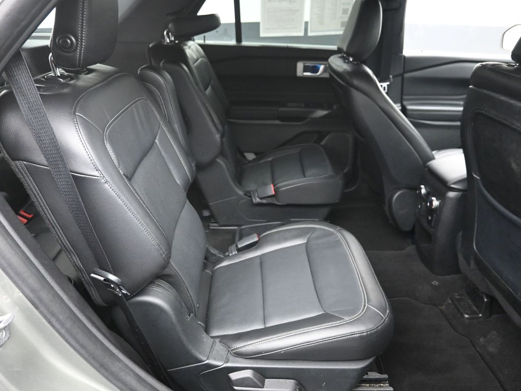 Certified Used 2020  Ford Limited image 8