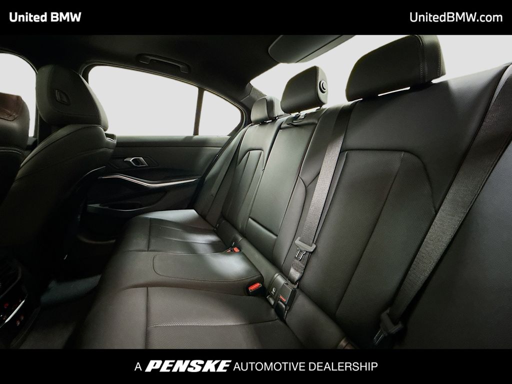 Thumbnail: 2025 BMW 3 Series - 13