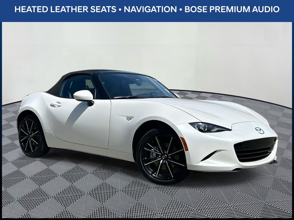 Snowflake White Pearl 2024 Mazda MX-5 Miata Grand Touring RWD Convertible Rear-Wheel Drive 6-Speed Automatic