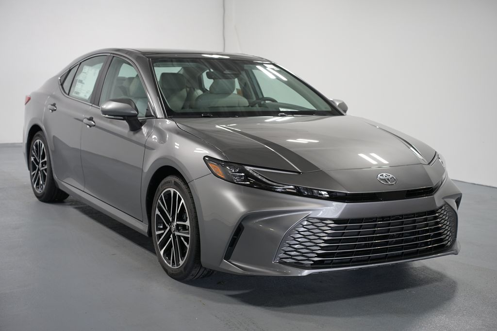 Thumbnail: 2025 Toyota Camry - 3