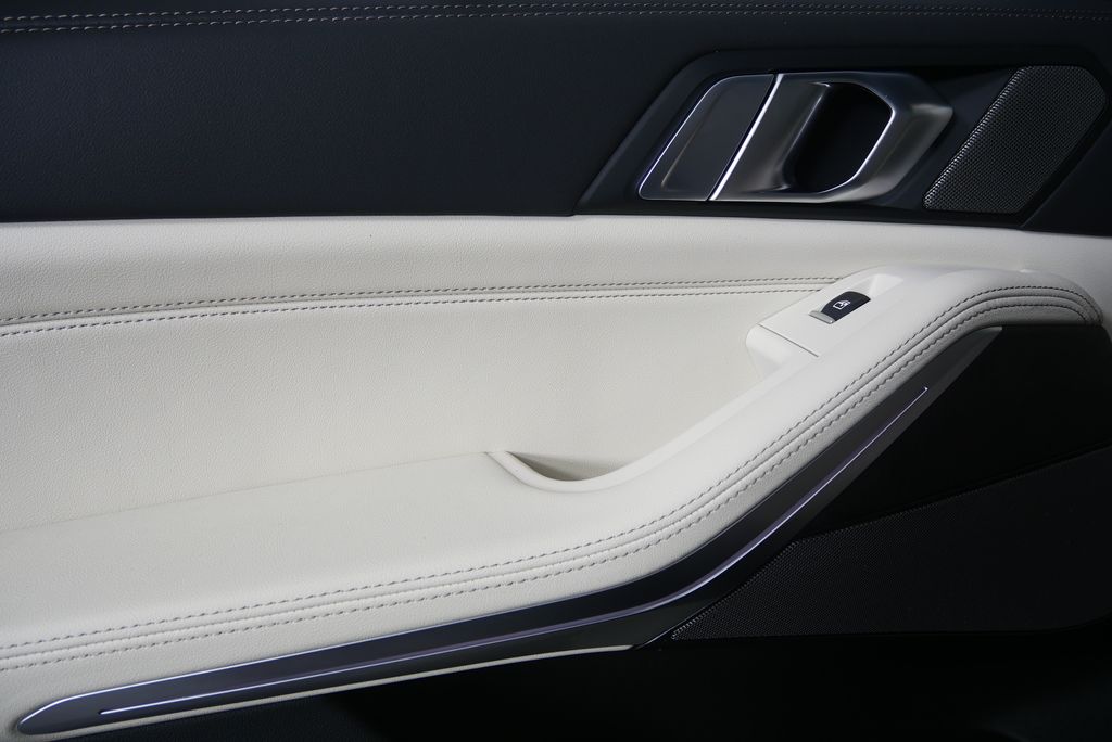 Thumbnail: 2026 BMW X5 - 14