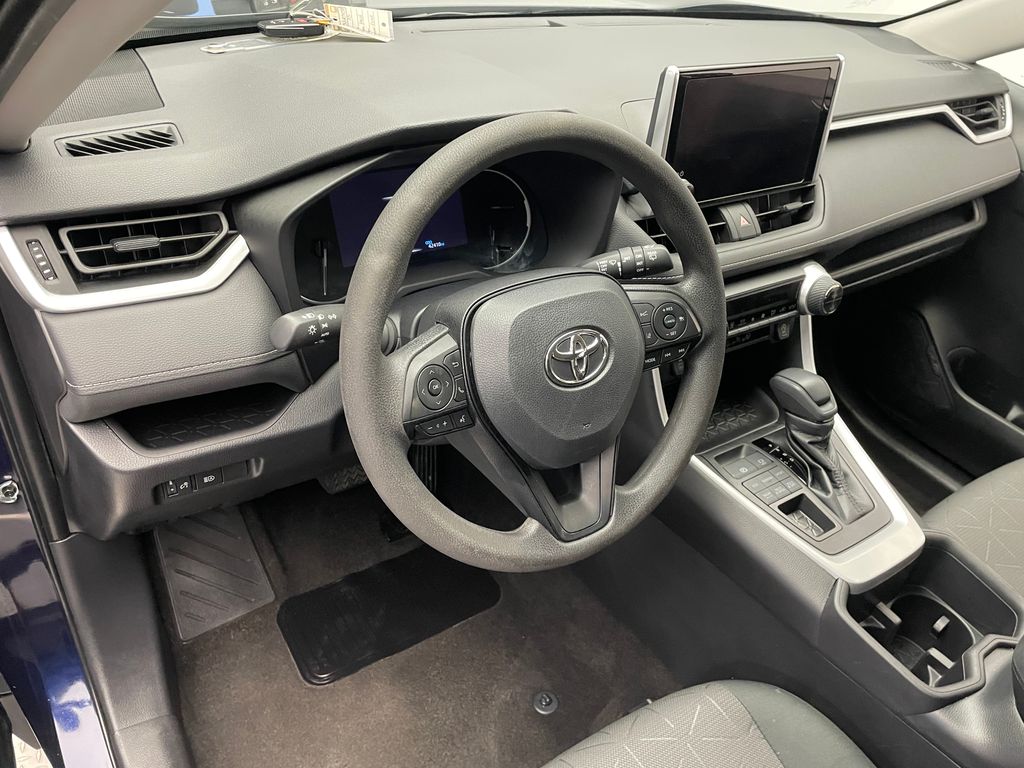 2023 Toyota RAV4 XLE 11