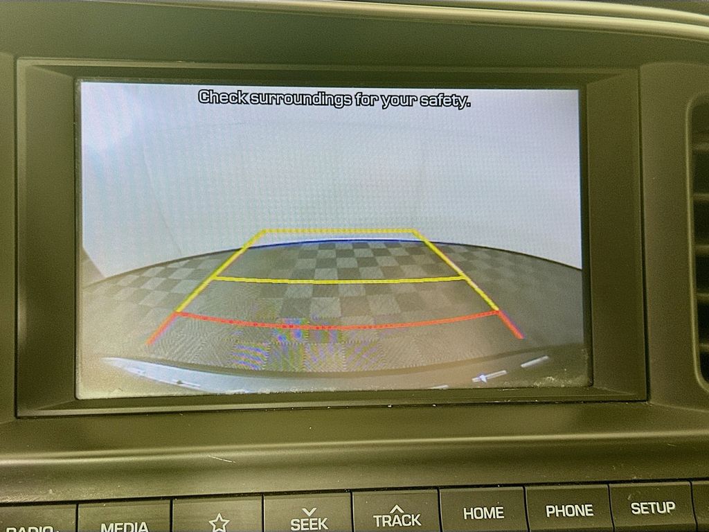 Thumbnail: 2020 Hyundai Elantra - 13