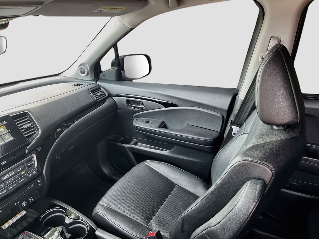 Used 2019 White Honda Elite image 24