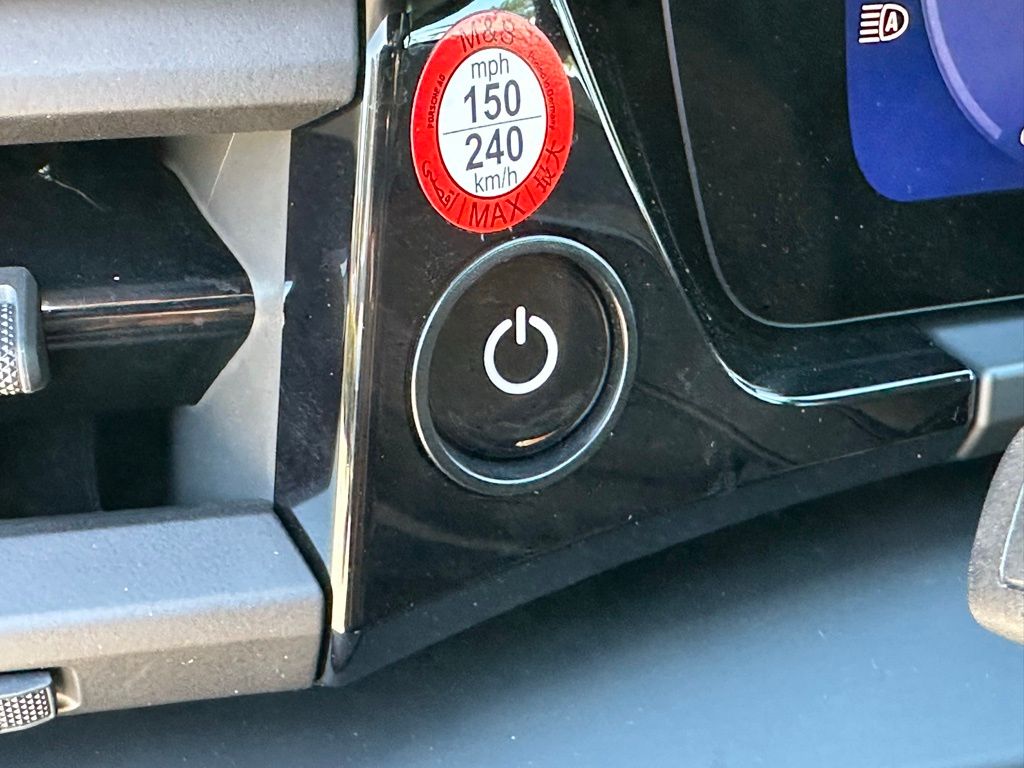 Thumbnail: 2024 Porsche Macan - 32