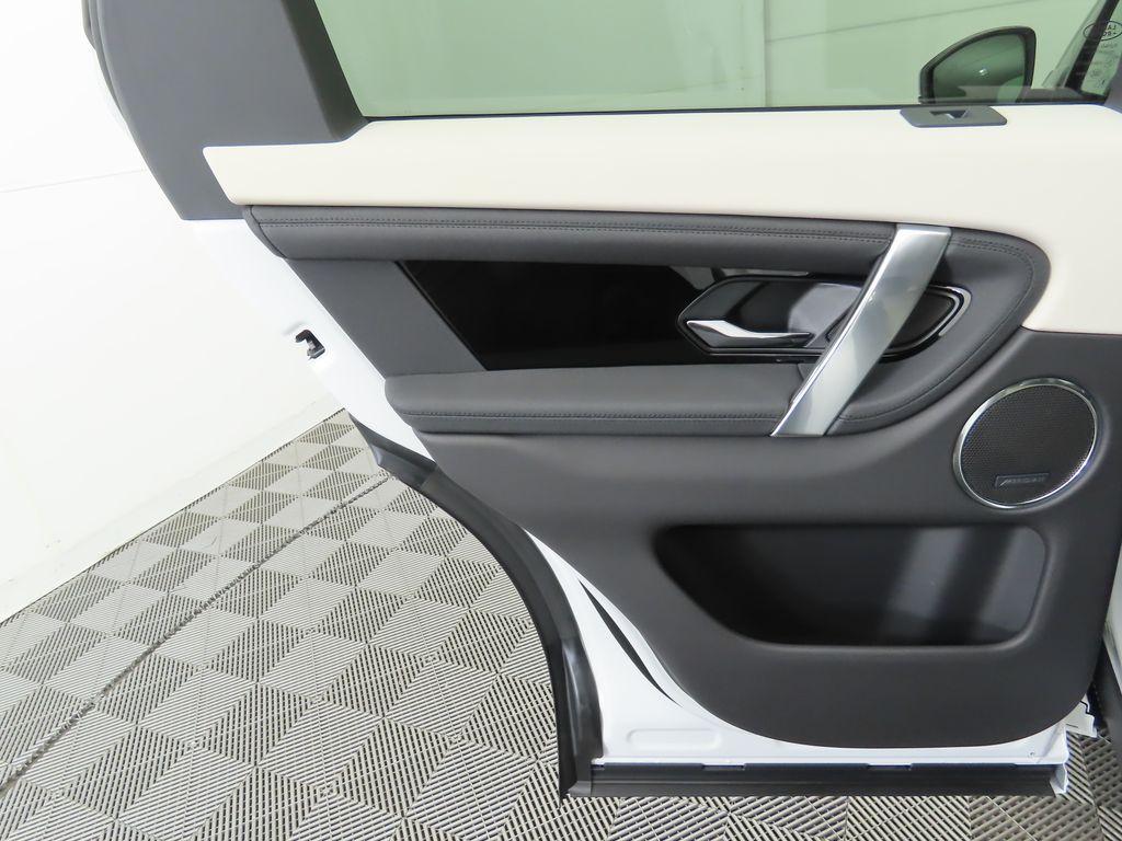 Thumbnail: 2025 Land Rover Discovery Sport - 26