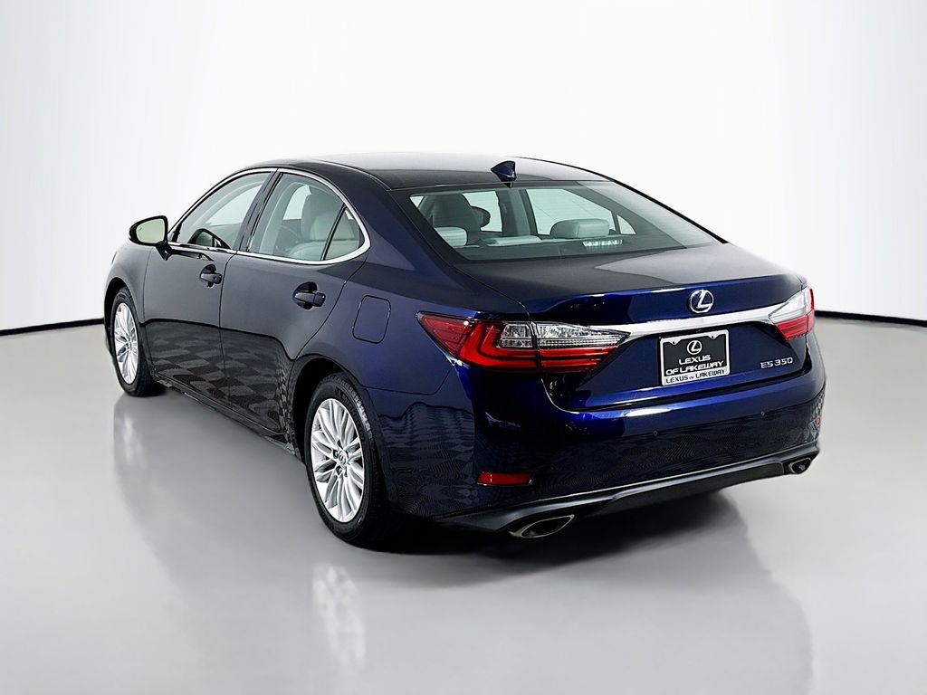 Thumbnail: 2017 Lexus ES - 7