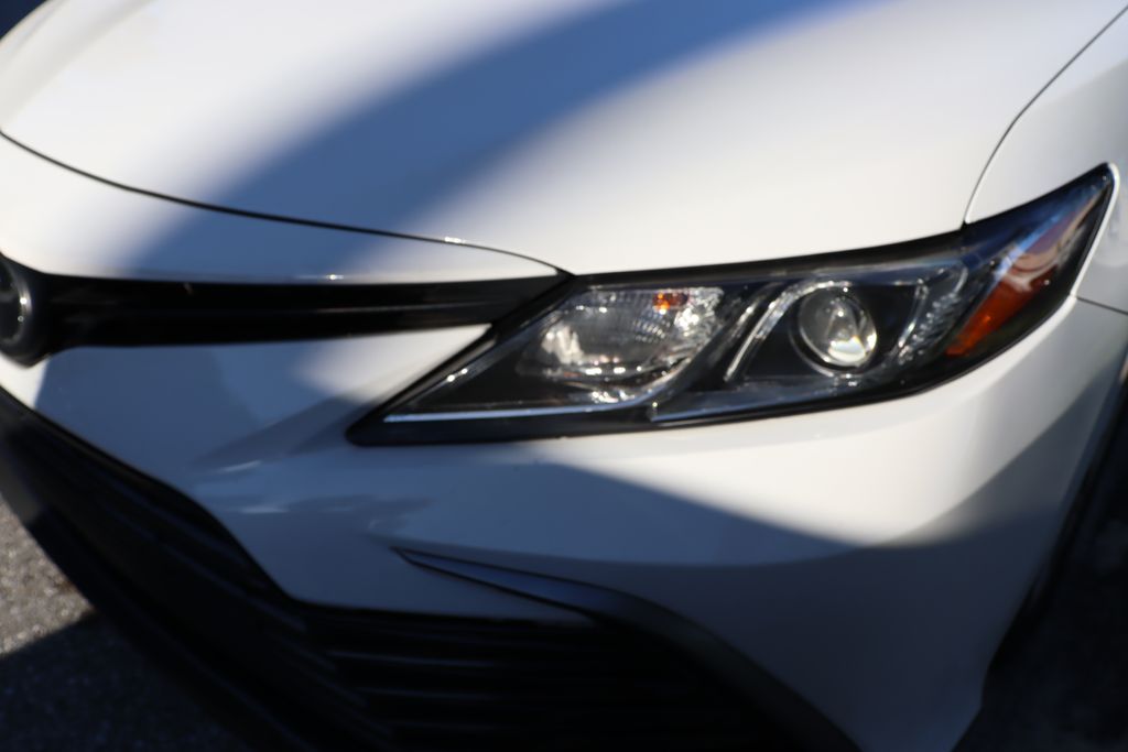 Thumbnail: 2022 Toyota Camry - 3