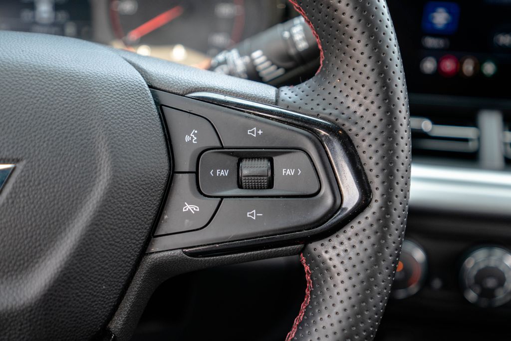 Used 2024 Chevrolet Trax SUV