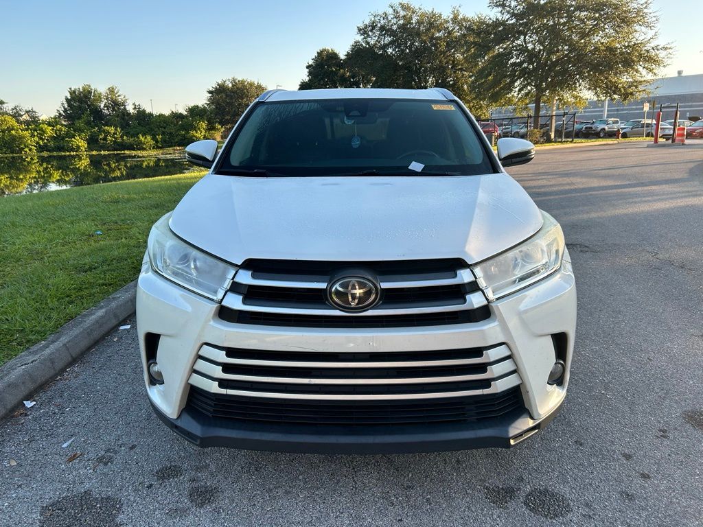 Thumbnail: 2017 Toyota Highlander - 8
