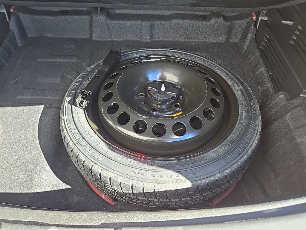 Used 2023 Red Chevrolet LT image 47