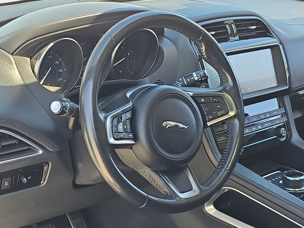 Used 2019  Jaguar 30t Prestige image 19