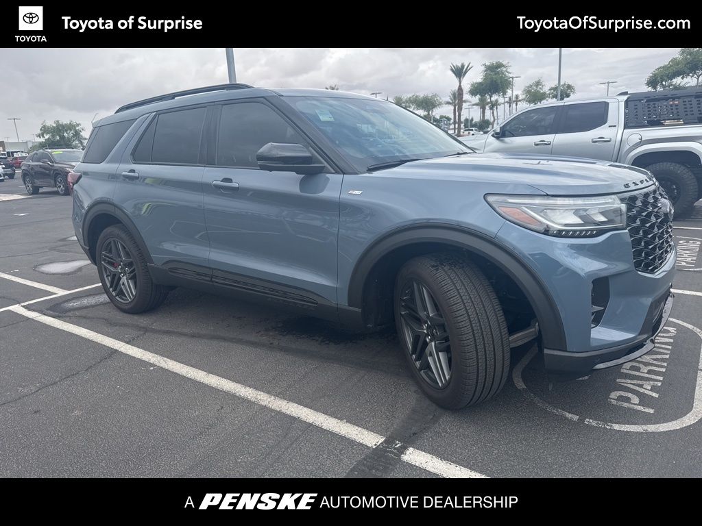 2025 Ford Explorer ST-Line Hero Image