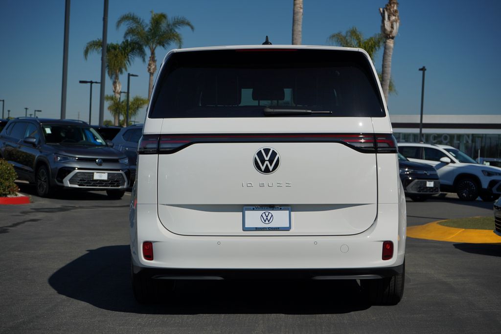 Thumbnail: 2025 Volkswagen ID.Buzz - 4
