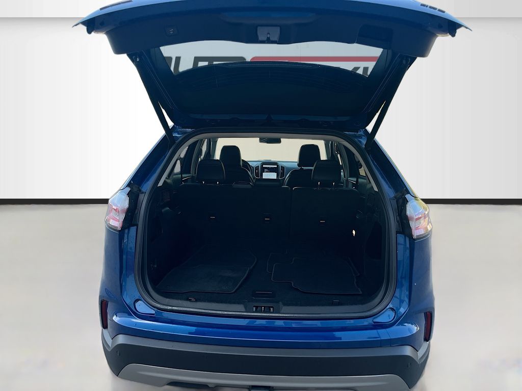 Used 2023 Blue Ford SEL image 26
