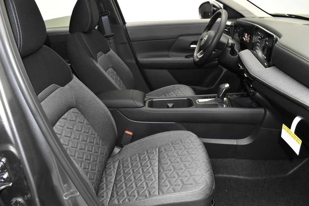 Thumbnail: 2026 Nissan Kicks - 23