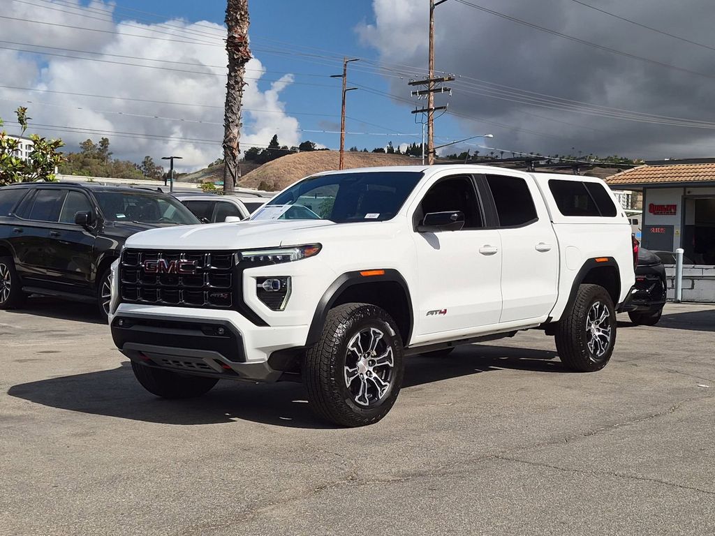 Summit White 2023 GMC Canyon AT4 Crew Cab 4WD Pickup Truck Four-Wheel Drive 8-Speed Automatic